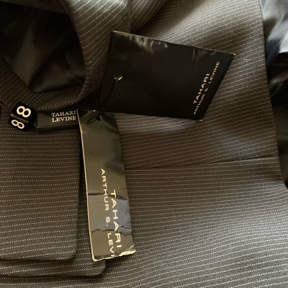 Tahari Arthur Levine Navy Blue Pinstripe Blazer 8 - Picture 6 of 8